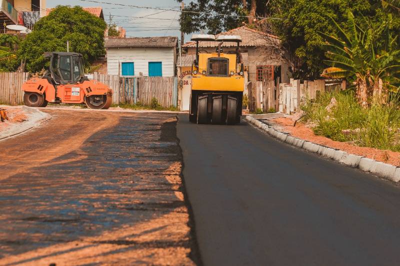 Prefeitura de Santarém pavimenta ruas dos bairros Maracanã, Nova Vitória e Caranazal
