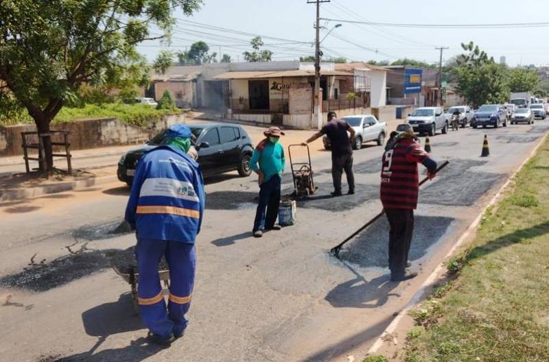 Prefeitura executa obras de drenagem e asfalto em ruas de Santarém