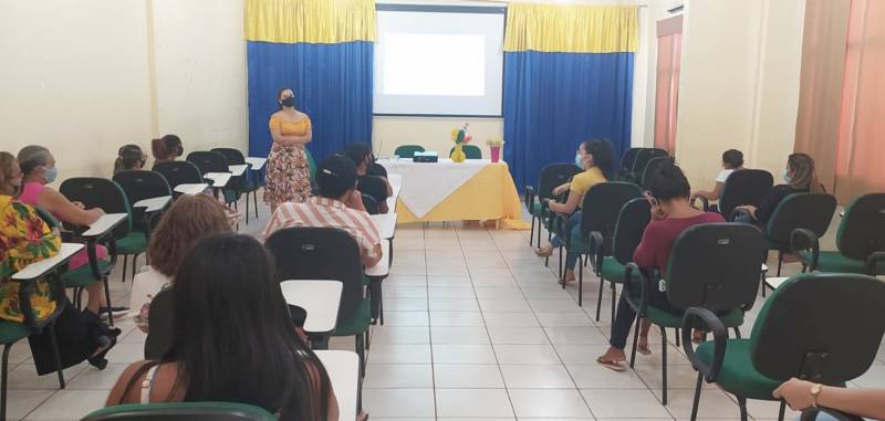 Prefeitura de Santarém promove palestra de conscientização sobre o Setembro Amarelo para mulheres vítimas de violência doméstica