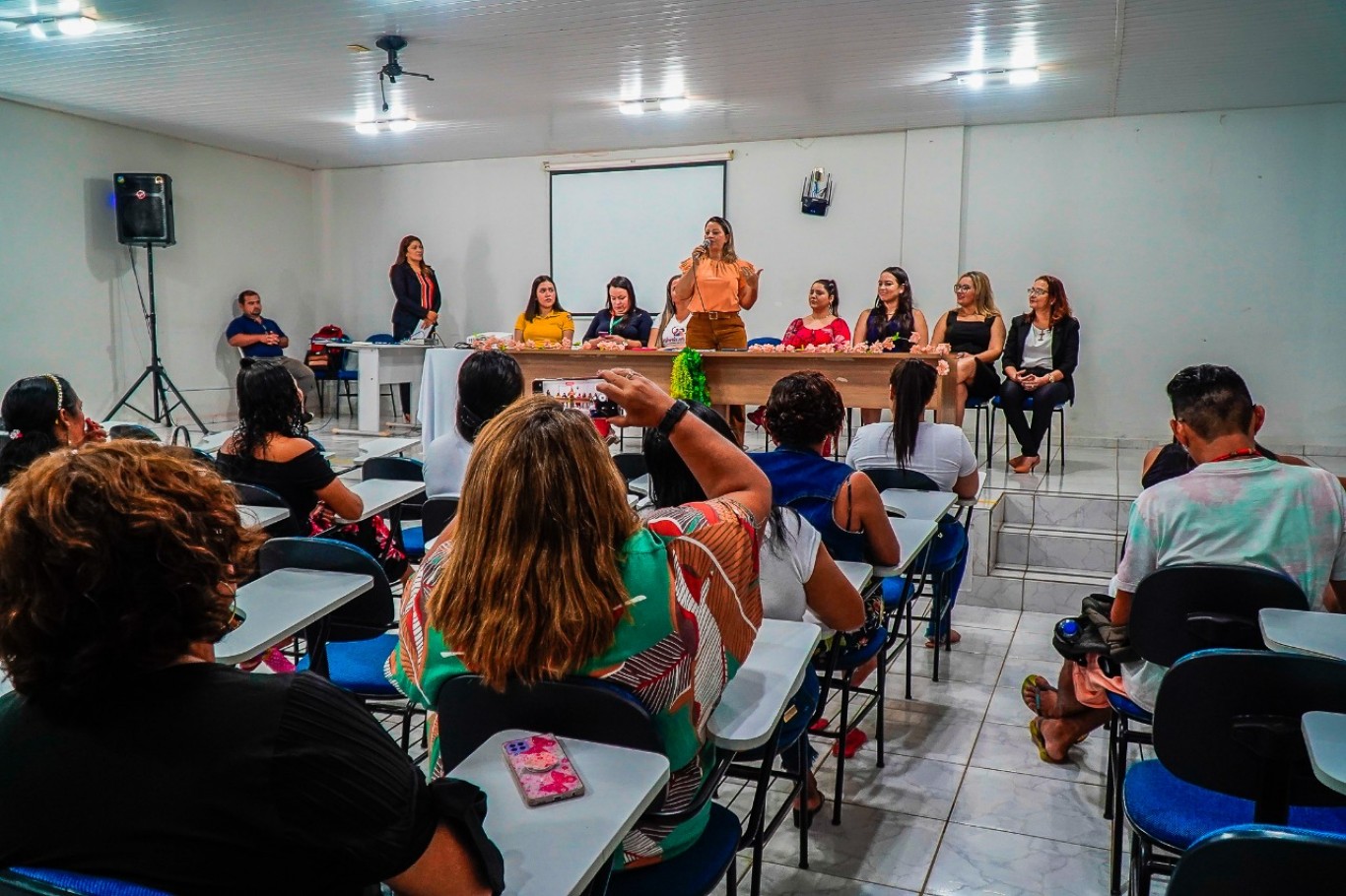 Acessuas Trabalho º Ciclo de Oficinas investe em empreendedorismo e emprego à mulheres vítimas