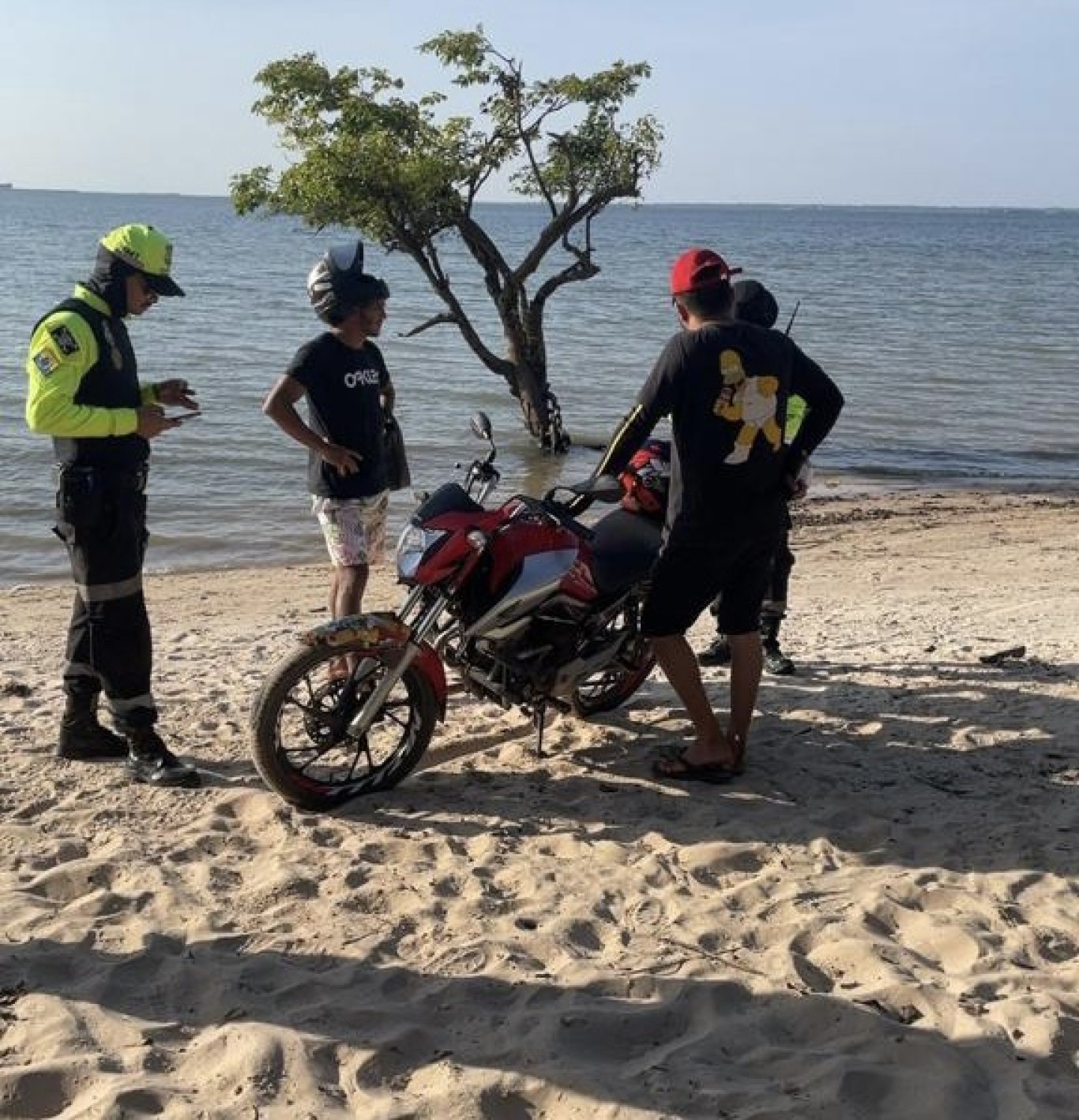 Operações combatem circulação de veículos em praias 