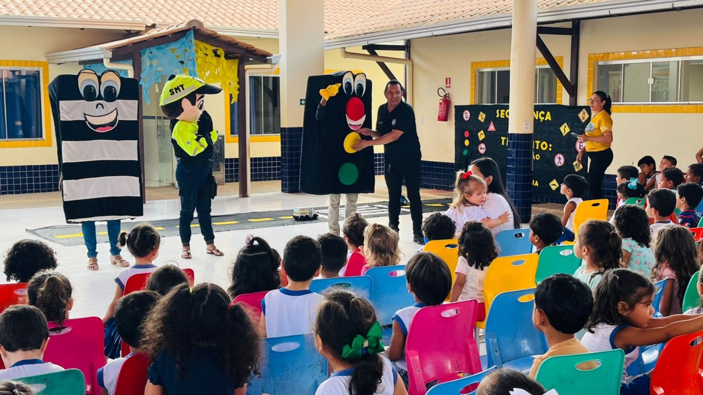 CEMEI Artur de Siqueira Riker recebe palestra educativa da SMT na Semana Nacional de Trânsito