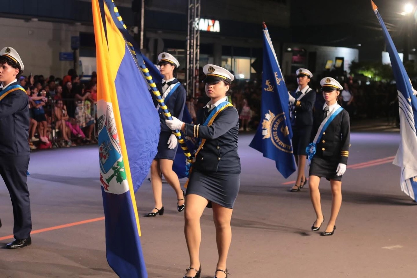 Imagem de Orla de Santarém recebe desfile do Dia da Raça com participação de 22 escolas