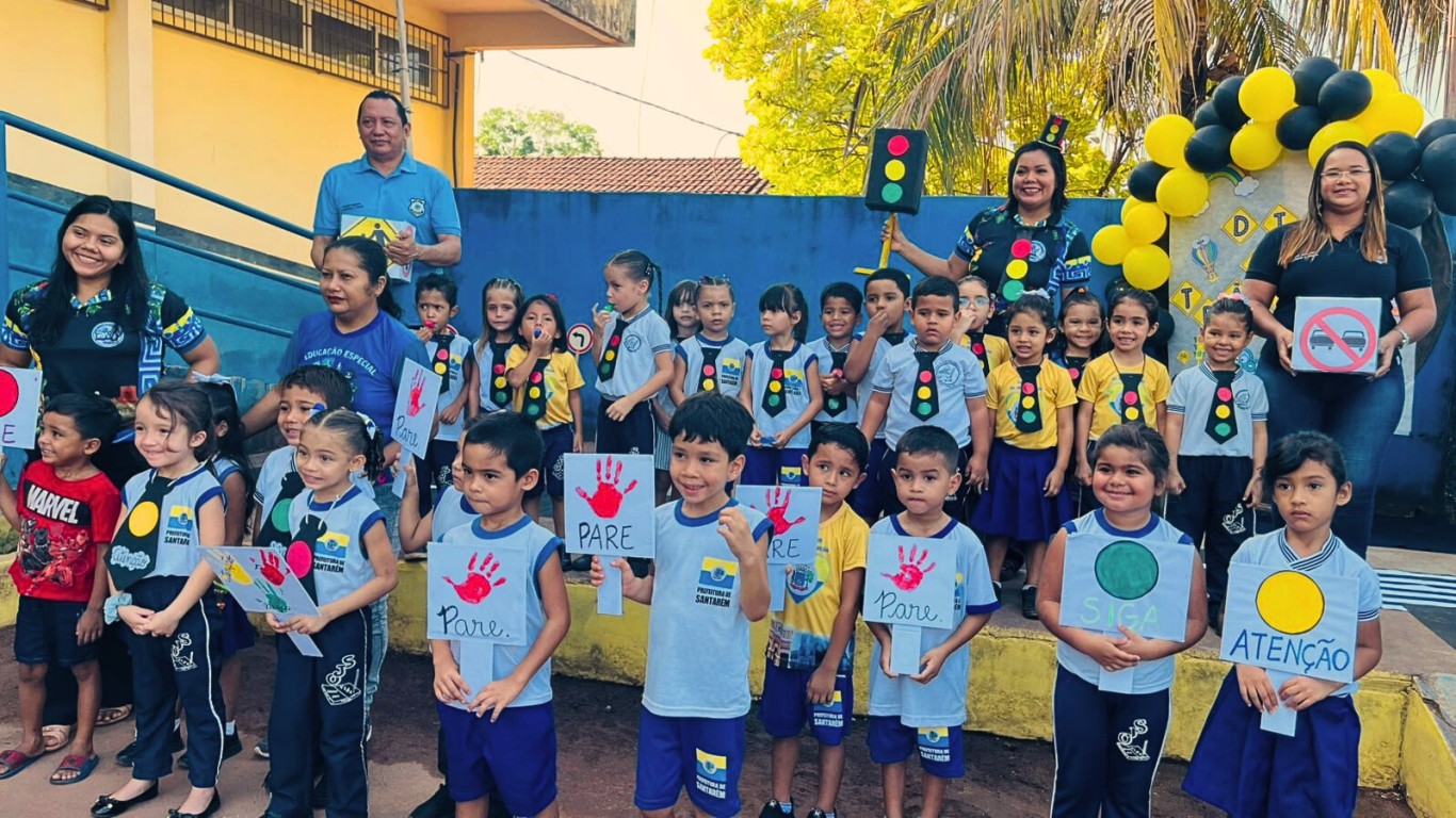 Escola Municipal São José Operário recebe palestra da SMT sobre educação e prevenção na Semana Nacional de Trânsito