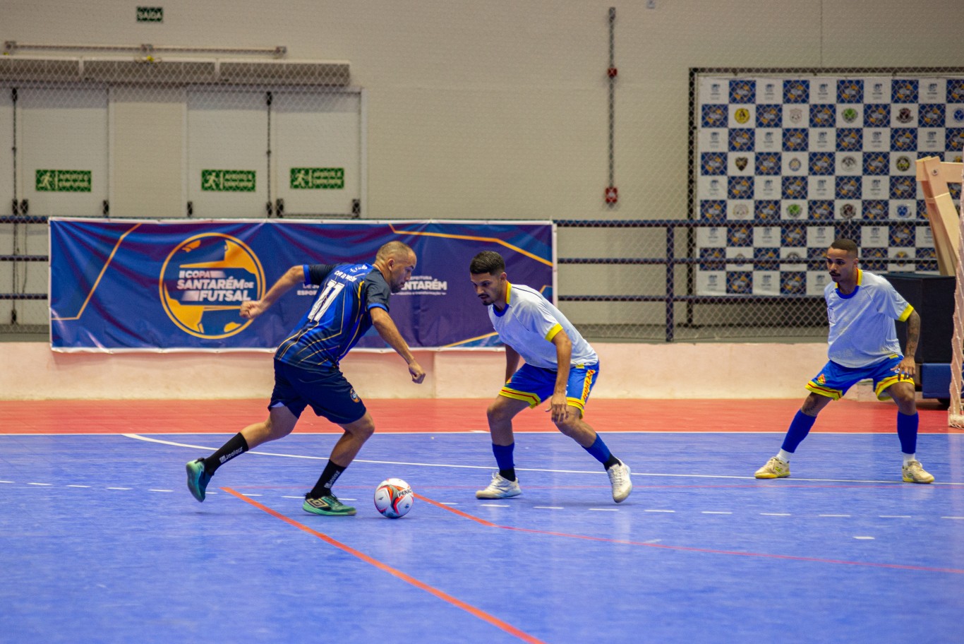 Imagem da notícia: II Copa Santarém de Futsal é aberta com apresentação das equipes e clássico regional