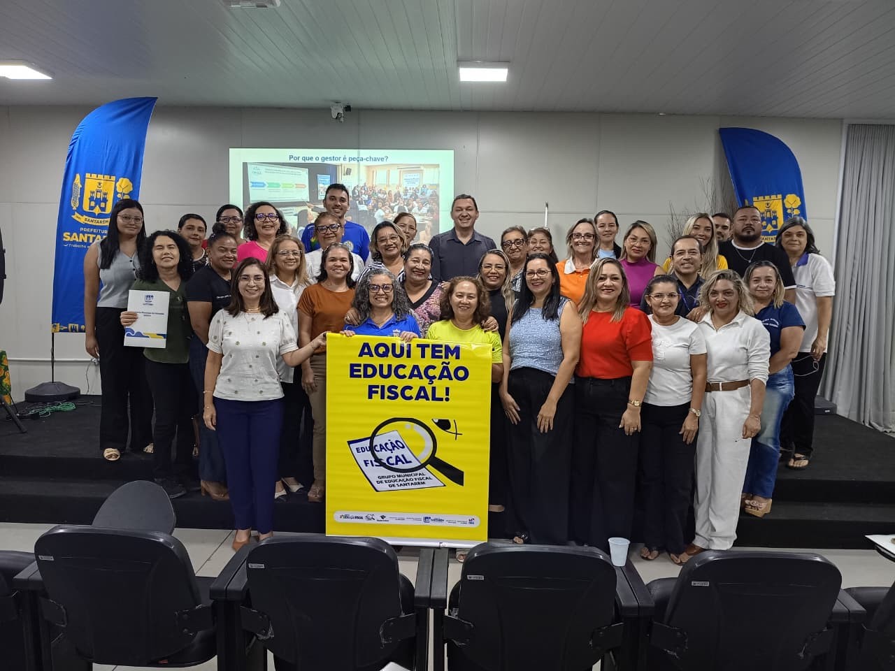 Imagem da notícia: Semana de Municipal de Educação Fiscal: Gestão Escolar marca os 20 anos de Educação Fiscal em Santarém